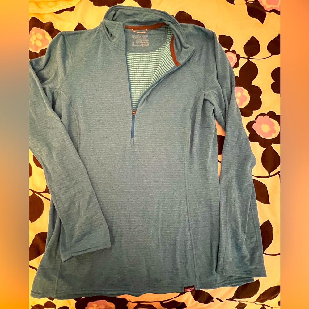 PATAGONIA WOMENS BASE LAYER - MED